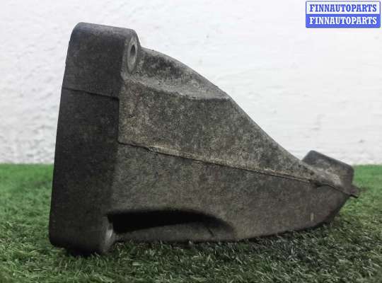 Купить Кронштейн двигателя на Mercedes Sprinter II (w906) 2006 - 2017 Кронштейн двигателя MB1682222 на Mercedes Sprinter II (w906) 2006 - 2017