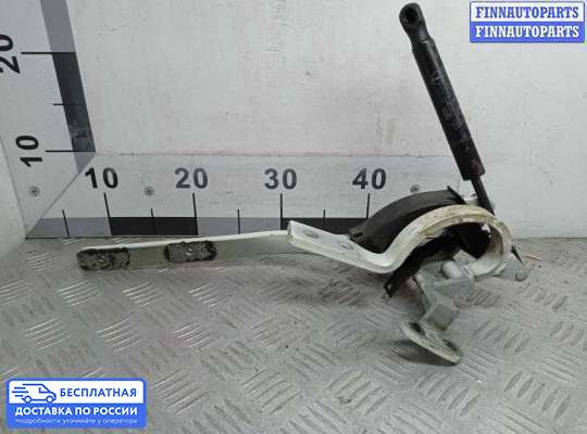 Петля крышки багажника на Porsche Cayenne I (955/957)