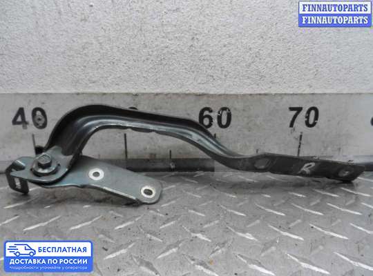 Петля капота на Chrysler Pacifica