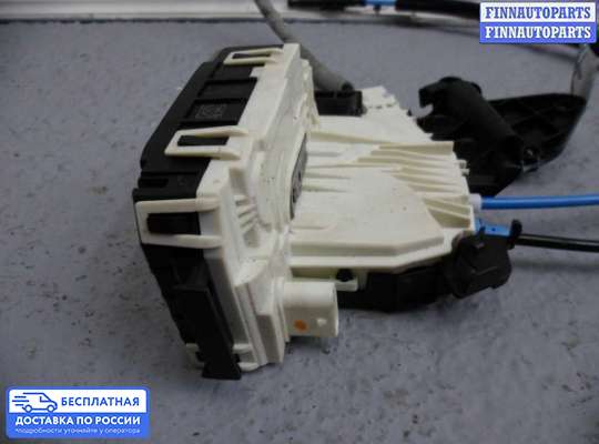 Замок боковой двери на Mercedes-Benz C (W204)