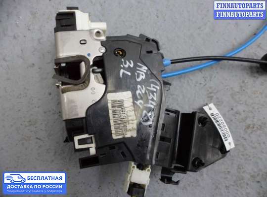 Замок боковой двери на Mercedes-Benz C (W204)
