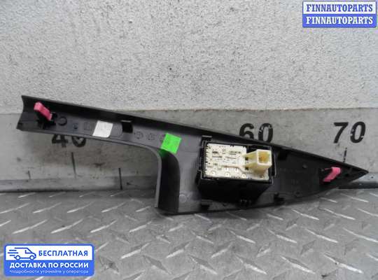 Блок управления стеклоподъёмниками на Toyota Venza (GV10)