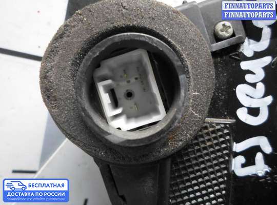 Замок боковой двери на Toyota FJ Cruiser