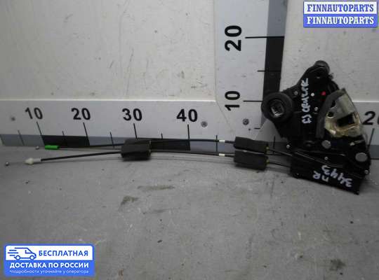 Замок боковой двери на Toyota FJ Cruiser