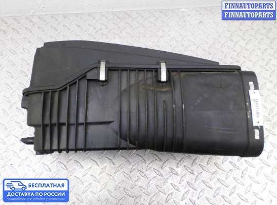 Корпус воздушного фильтра на Mercedes-Benz C (W203)