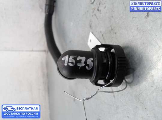 Патрубок (трубка, шланг) на Volkswagen Transporter T5