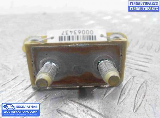 Петля крышки багажника на Kia Sportage III (SL)