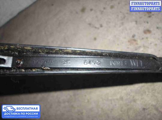 Поводок дворника на Toyota Matrix I (E13)