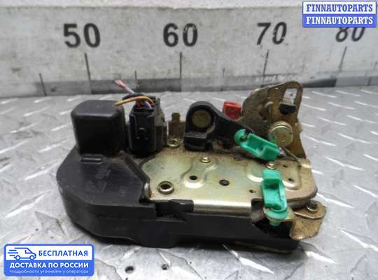Замок боковой двери на Dodge Stratus II