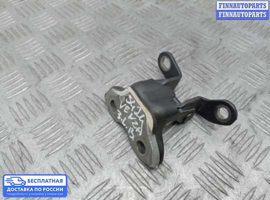 Петля двери на Toyota Venza (GV10)