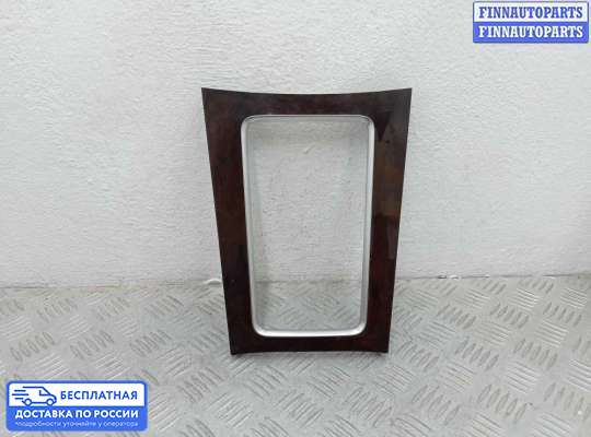 Консоль салона на Mercedes-Benz GLK (X204)