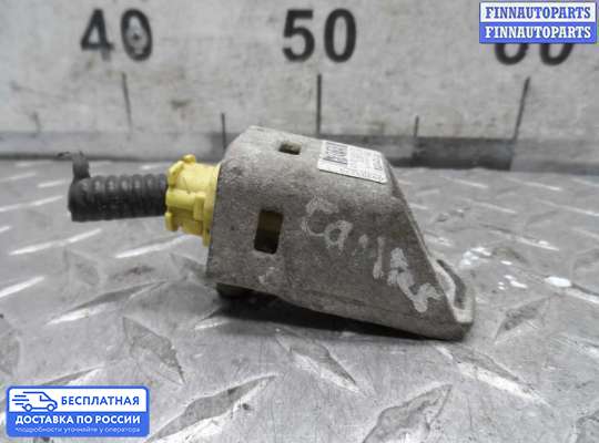 Датчик удара (Airbag) на Toyota Camry XV30