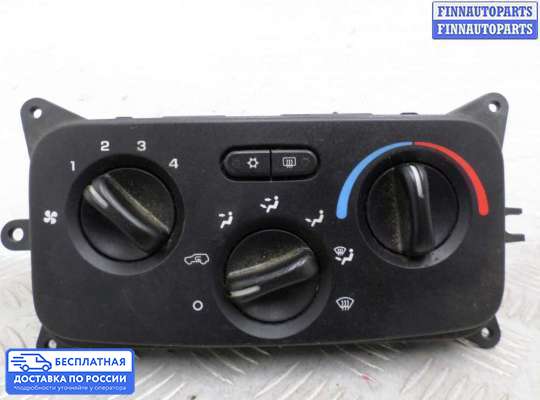 Блок управления печкой на Jeep Cherokee II / Liberty (KJ)