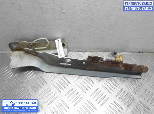 Петля капота на Ford Explorer IV (U251)