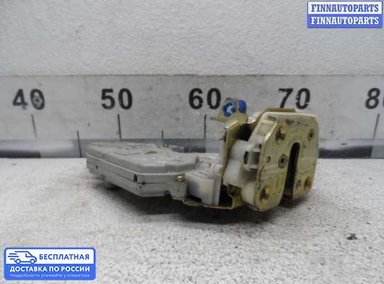 Замок боковой двери на Nissan Primera (P11)