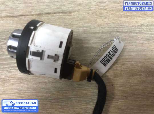 Кнопки на Volkswagen Touareg II (7P)