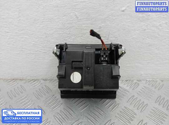 Пепельница на Mercedes-Benz C (W204)