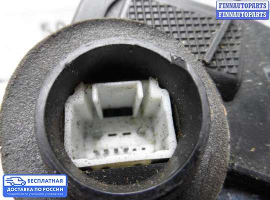 Замок боковой двери на Toyota Harrier II (U30W)