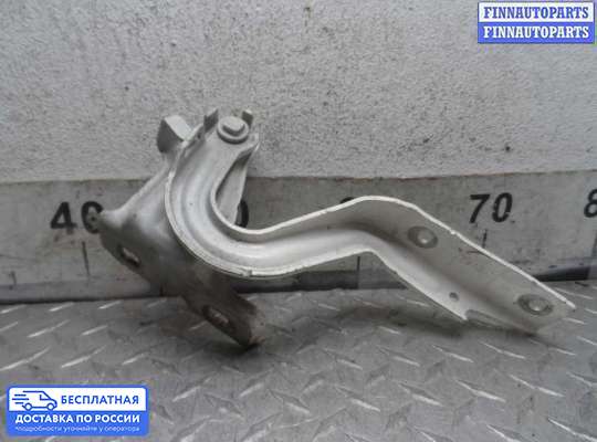 Петля капота на Fiat 500L