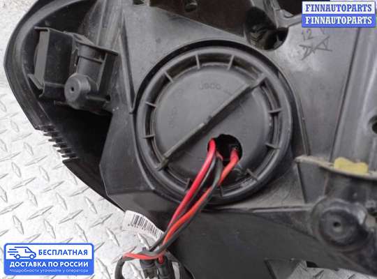 Фара передняя на Mercedes-Benz C (W204)