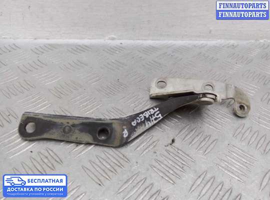 Петля капота на Subaru Tribeca