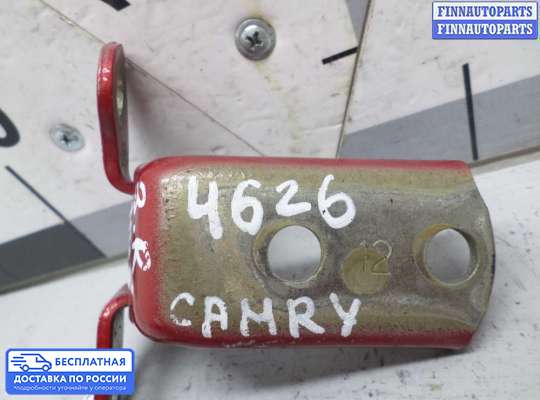 Петля двери на Toyota Camry XV50