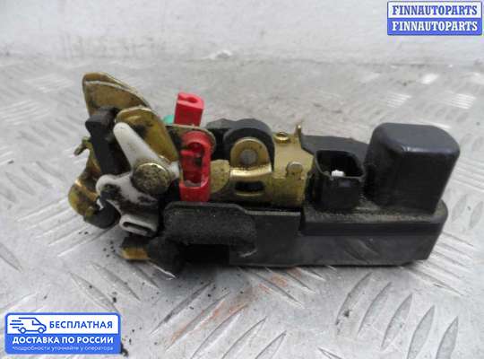 Замок боковой двери на Jeep Cherokee II / Liberty (KJ)