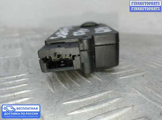 Моторчик заслонки печки на Hyundai Santa Fe II (CM)