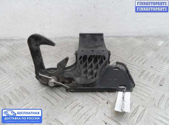 Замок капота на Audi A8 (D3, 4E)