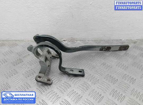 Петля крышки багажника на Volkswagen Touareg I (7L)