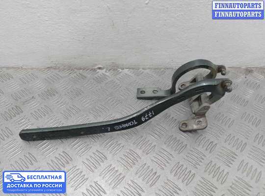 Петля крышки багажника на Volkswagen Touareg I (7L)