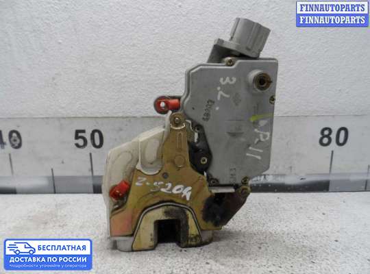 Замок боковой двери на Nissan Primera (P11)