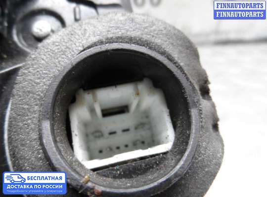 Замок боковой двери на Toyota Camry XV40