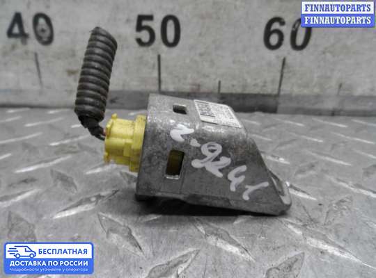 Датчик удара (Airbag) на Toyota Camry XV30