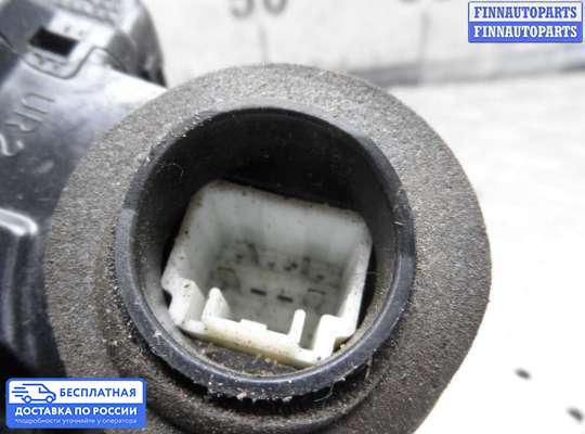 Замок боковой двери на Toyota Camry XV40