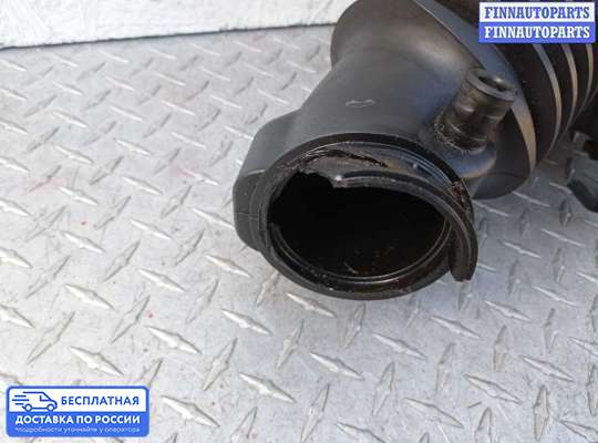 Корпус воздушного фильтра на Acura MDX (YD2)