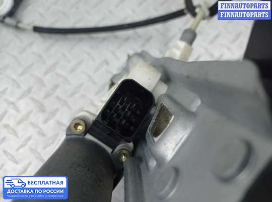 Стеклоподъемник электрический на Mercedes-Benz C (W203)