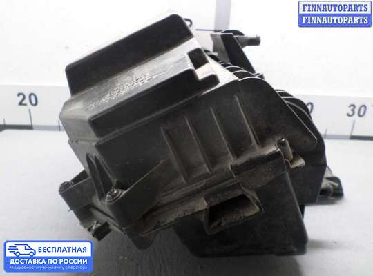 Корпус воздушного фильтра на Mercedes-Benz C (W204)