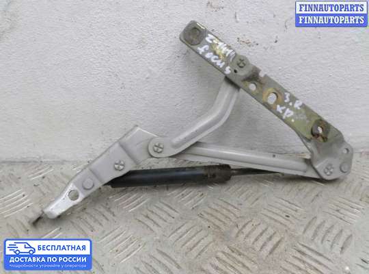 Петля крышки багажника на Ford Focus I