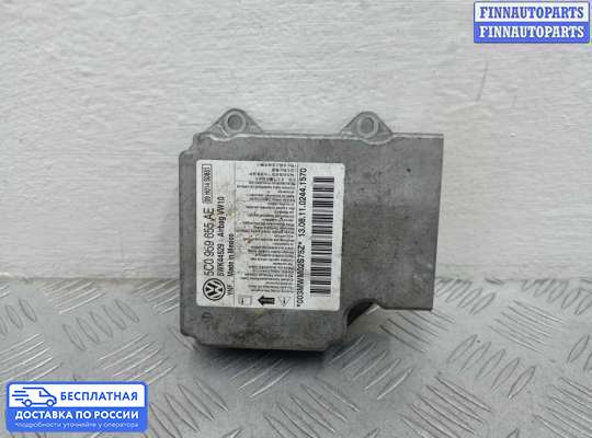 ЭБУ AIRBAG (электронный блок управления подушками безопасности) на Volkswagen Passat B7 (36)