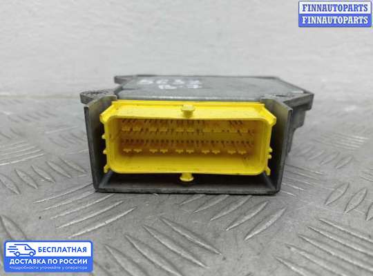 ЭБУ AIRBAG (электронный блок управления подушками безопасности) на Volkswagen Passat B7 (36)