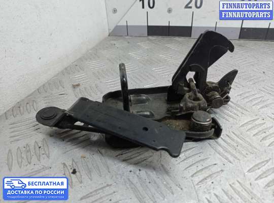 Замок капота на Volkswagen Phaeton (3D)