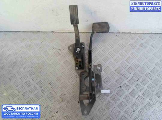 Педальный узел (педаль) на Ford Focus III