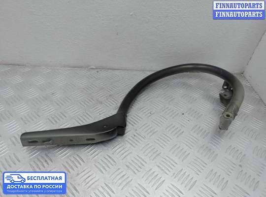 Петля крышки багажника на Mercedes-Benz CLS (C219)
