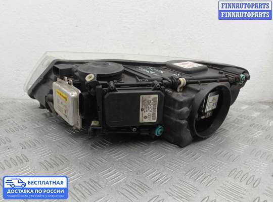 Фара передняя на Volkswagen Touareg I (7L)