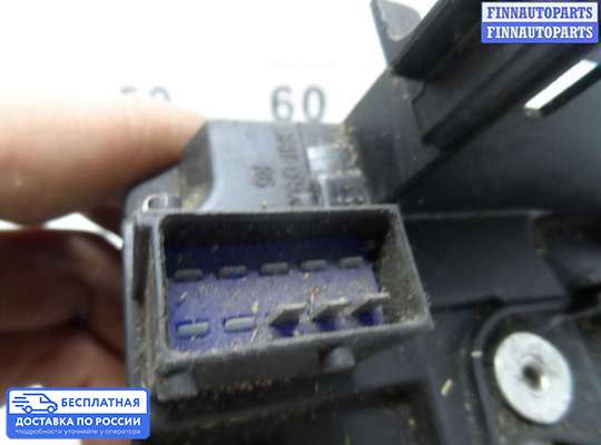 Замок боковой двери на Opel Zafira A