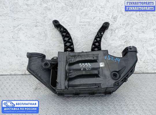 Корпус воздушного фильтра на BMW X5 (E70)