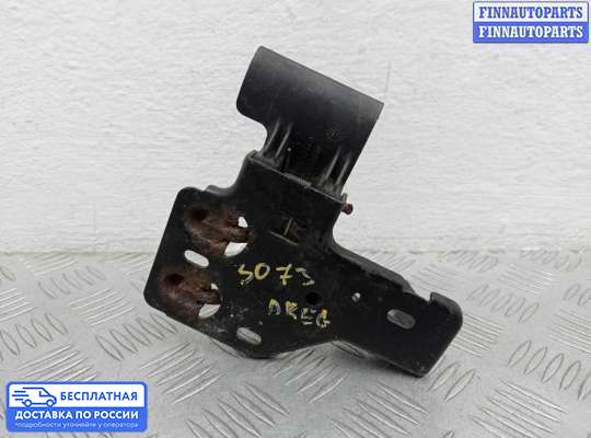 Замок капота на Volkswagen Touareg I (7L)