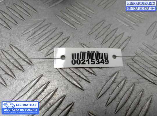 Петля крышки багажника на Volkswagen Touareg I (7L)