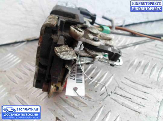 Замок боковой двери на Jeep Cherokee II / Liberty (KJ)